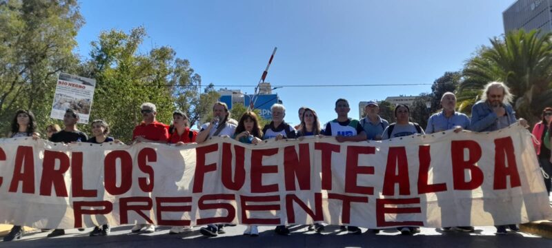 Multitudinaria marcha y emotivo acto en Neuquén a 16 años del asesinato de Carlos Fuentealba